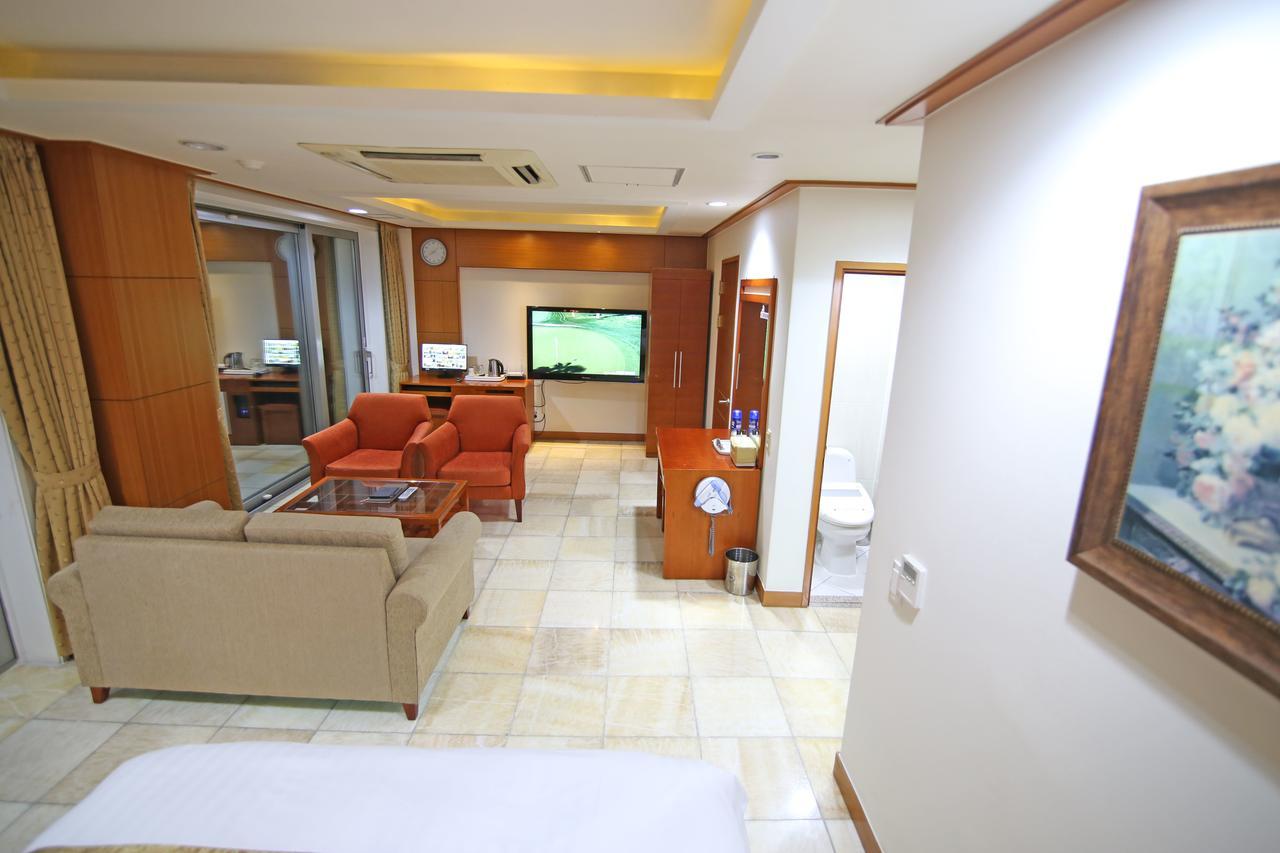 Geoje Island Hotel Exterior photo